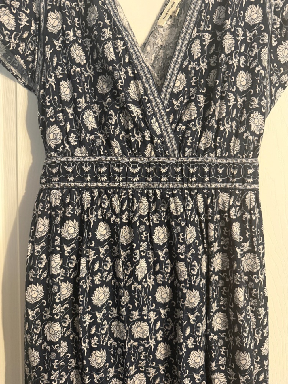 Max Studio maxi dress navy and white size small - Picture 3 of 8